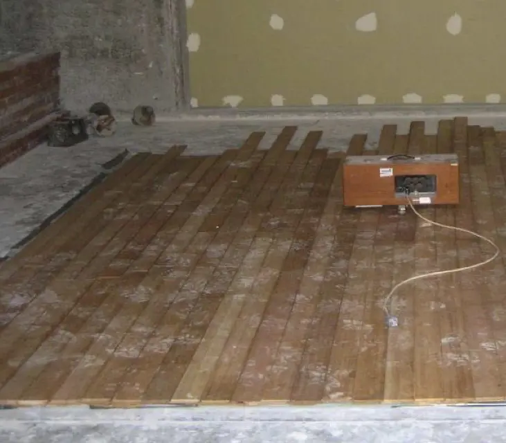 Installation over acoustic underlays